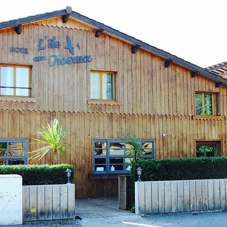فندق L'ile Aux Oiseaux 4*